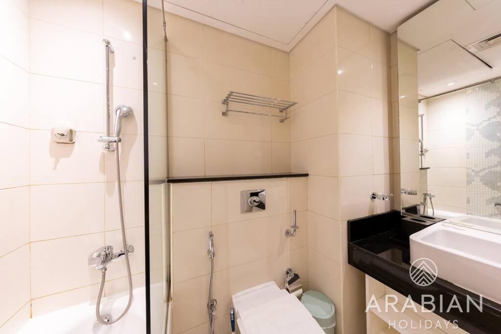 Contemporary Spacious In Business Bay *