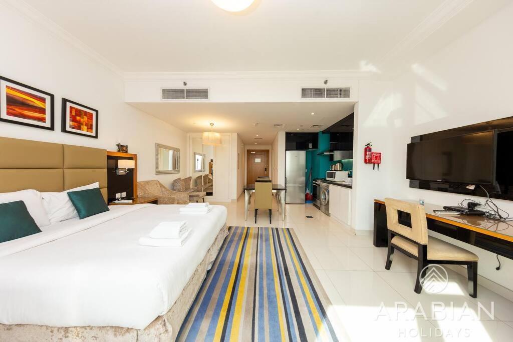 Contemporary Spacious In Business Bay